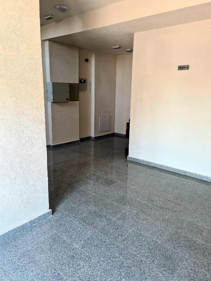 Lilly Dream Home Apartment Retro Back To 60S And 70S 塞拉耶佛 外观 照片